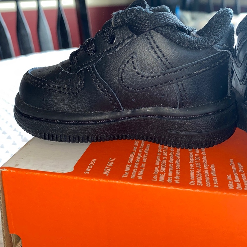 Black Nike Air Force sz 2